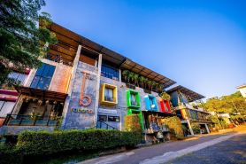 The b Ranong Trend Hotel