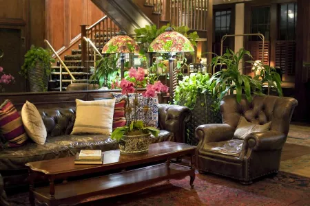 Park Plaza Hotel Orlando - Winter Park Отели рядом с достопримечательностью «Winter Park Historical Museum»