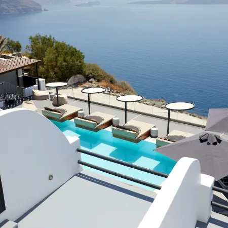 Oia Suites