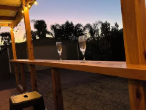 Spacious home in Corowa’s best street right across from the Murray/pet-friendly! Hotels in Corowa