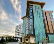 Merriweather Lakehouse, Autograph Collection - parking