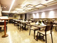 Bourbon Belo Horizonte Savassi Hotels near Pope's Square