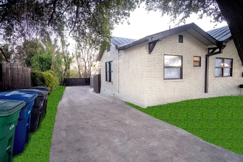 Cozy Downtown Guest House 2Br/1BA Sleeps 8 - Homestay
