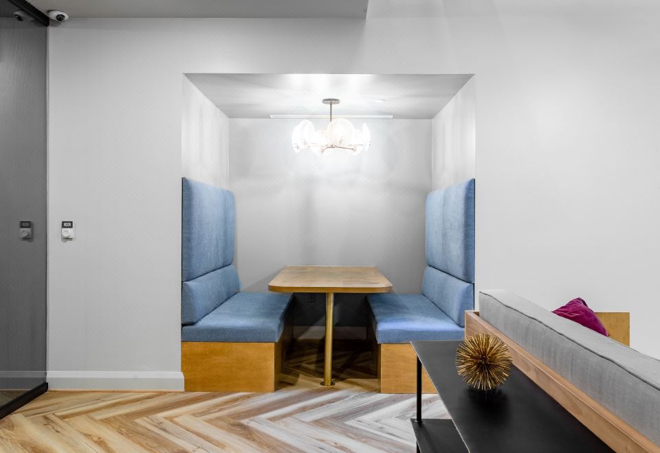 민트 하우스 달라스 - 다운타운의 세련된 인테리어