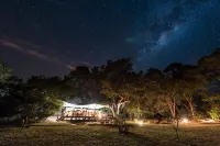 Mukambi Fig Tree Bush Camp – All Inclusive Hotels in Мумбуа