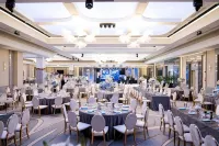 Ramada by Wyndham Ramnicu Valcea Hotels in Calimanesti