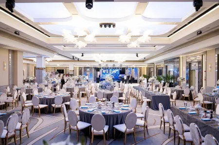 Ramada by Wyndham Ramnicu Valcea Отели в г. Пражила