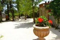 Villa Bonaccorso Casale-Splendida Villa Immersa Nella Natura ai Piedi Dell Etna Hotels near Piazza Franco Battiato