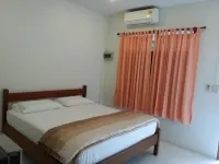 Water's House Hotels in Surat Thani