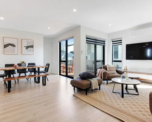 Central Oasis Townhouse with Parking Hotels near Avondale