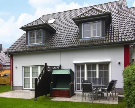 Reihenhaus im Ostseebad Zingst ツィングシュトのホテル