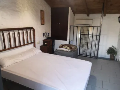 Rural House Mirador del Castillo Hotels near Hoyo
