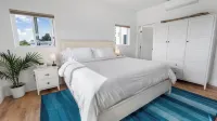 Rise Suites Oceanside - balcony