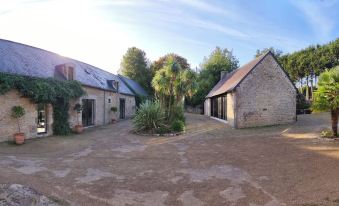 Le Jardin Saint Germain Lodges and Events