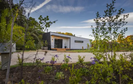 Pavilions at Lenswood Отели в г. Баскет Рейндж