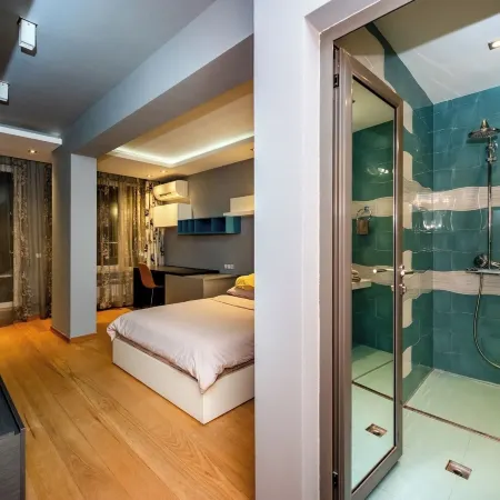 Sofia Luxury 3-Bed Penthouse Apartment Sleeps 6