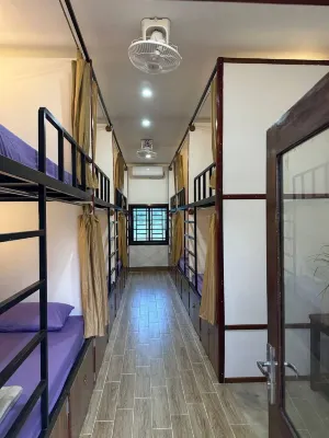 COZY BEACH HOSTEL