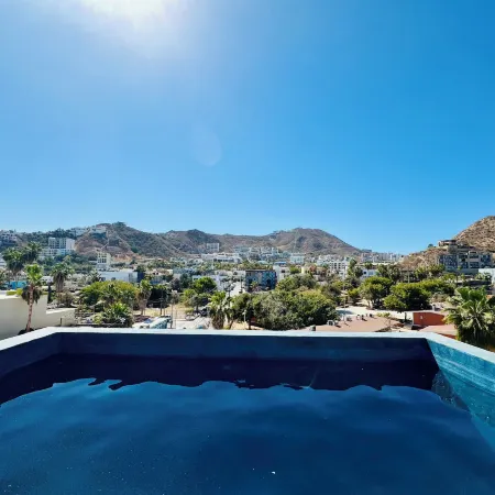 Colmena Marina Cabos