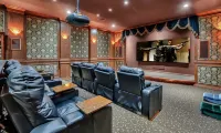 New Epic House-pool-theatre-hot Tub-game Room Hotels in McLennan County