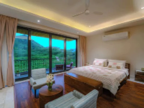 アーティサヴ ハウス アマーのホテル