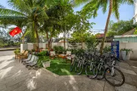 HA Hotel Apartments Ocean Front Hotel di Hoi An