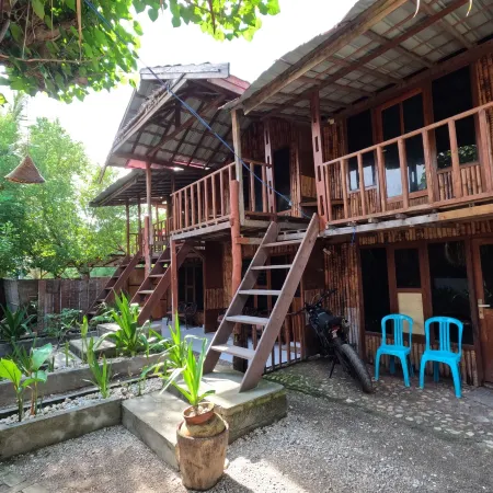 Maryan Moyo Bungalows & Resto