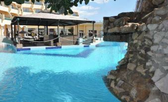 Hotel Byblos