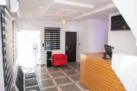 E-Exclusive Hotel