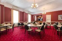 Criterion Hotel Warwick - breakfast