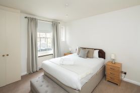 New Sleek 2Bd Flat Oxford Street-Soho