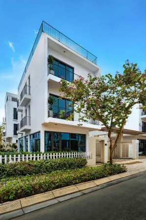 Lasong Hotel & Villas Sam Son by The Unlimited Collection Отели в г. Quang Xuong District