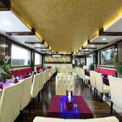 The Fern Residency Katra Dining/Meeting Rooms