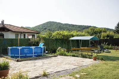 Three Bedroom House with Garden Only 10 km from Veliko Tarnovo