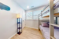 Town of South Bethany renovated canal-front home with private dock & firepit