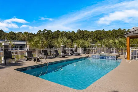 Country Inn & Suites by Radisson, Hinesville, GA