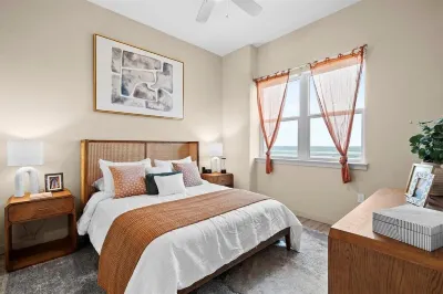Oceanfront Oasis Daytona Beach 2BR/2BA - Courtyard View #334