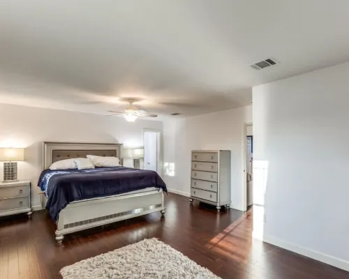 Spacious Home with Gorgeous Backyard Kitchen, Close to Top Shopping Destinations Hotels in Leander