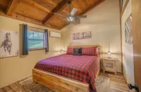 Upper Canyon Cabin, 2 King Beds, Fenced Yard, Wildlife, Dog-friendly! Hotels in Ruidoso