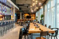 Moxy Berlin Airport Hotels in Eichwalde