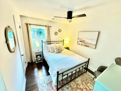 Buttercup Hideaway; Cozy Oasis Near Wfu, Reynolda Gardens & Historic Graylyn Hotels near Oldtown Shopping Center