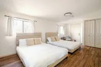 l NEW l 5BR/3BTH Large & Modern Home sitting in 1 acre lot l Centrally Located St. 앤드류 더 아포슬 카톨릭 처치 주변 호텔