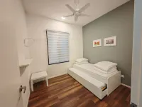 Mountain & Theme Park Views' Cozy Suite Hoteles en Ulu Kinta