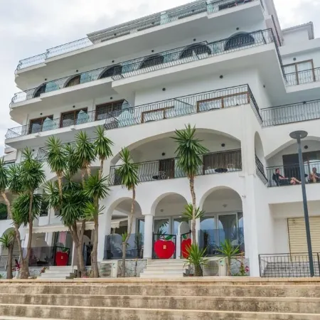 Adam & Eve Suites