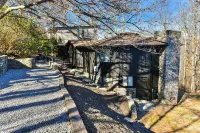 La Maison Mirch - Luxe Design Retreat Hotel di Reems Creek