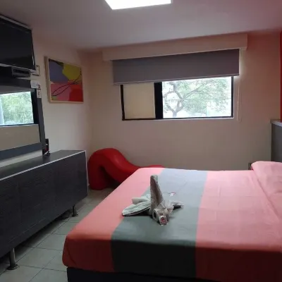 Hotel Piet Hotel dekat Rumah Sakit Spanyol (Hospital Español)