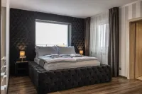Hotel Demanova Apartments Dependance Hotels in Malatiny