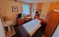 Castleton Hotel - Just for Adults