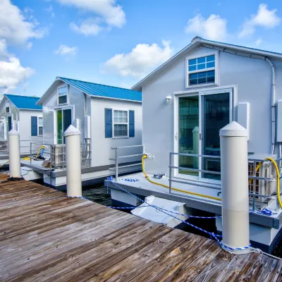 Yacht Haven Hotels near A Deep Blue Dive Center