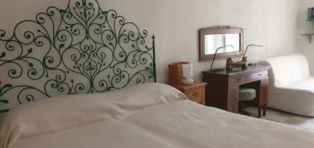 Detached house with large equipped terrace, pets welcome