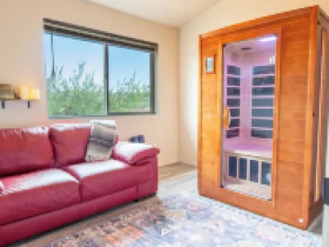 Winery Cottage Near Sedona • Sauna • Hot Tub • Views Hotels in Cornville